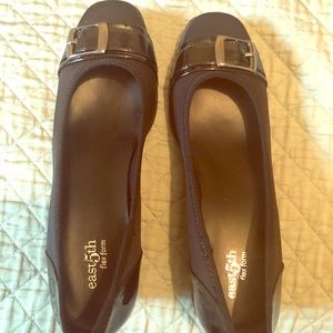 NWOT Black wedge heel with patent buckle